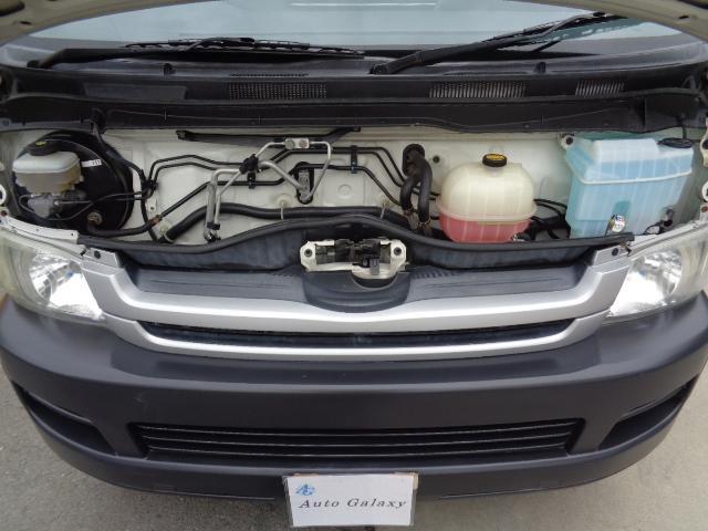 ハイエースワゴン ＤＸ　２ＷＤ　ＤＸ　２７００ｃｃ　２ＴＲノンターボエンジン　ＤＸ　総走行距離２４０，３９２ｋｍ　　　デュアルエアバッグ　社外カーテン　ＣＤ　カセット　時計　ホイールキャップ４枚　ミドルルーフ　１０人乗り（12枚目）