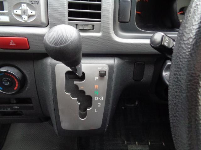 ハイエースワゴン ＤＸ　２ＷＤ　ＤＸ　２７００ｃｃ　２ＴＲノンターボエンジン　ＤＸ　総走行距離２４０，３９２ｋｍ　　　デュアルエアバッグ　社外カーテン　ＣＤ　カセット　時計　ホイールキャップ４枚　ミドルルーフ　１０人乗り（23枚目）