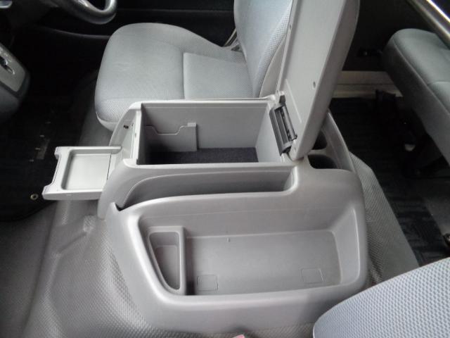 ハイエースワゴン ＤＸ　２ＷＤ　ＤＸ　２７００ｃｃ　２ＴＲノンターボエンジン　ＤＸ　総走行距離２４０，３９２ｋｍ　　　デュアルエアバッグ　社外カーテン　ＣＤ　カセット　時計　ホイールキャップ４枚　ミドルルーフ　１０人乗り（29枚目）