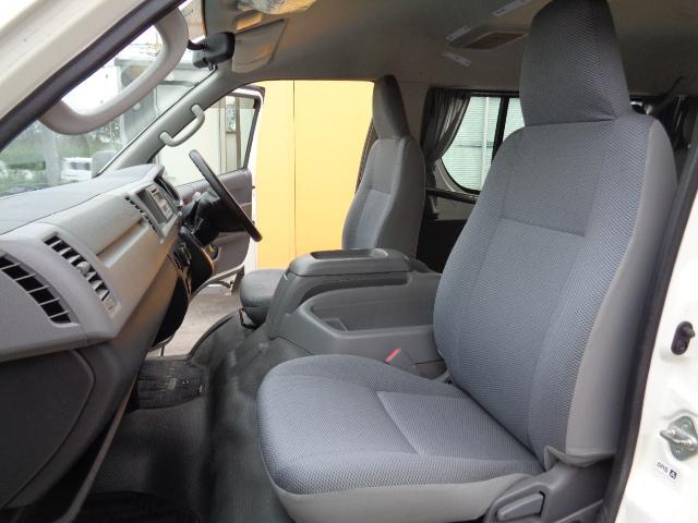 ハイエースワゴン ＤＸ　２ＷＤ　ＤＸ　２７００ｃｃ　２ＴＲノンターボエンジン　ＤＸ　総走行距離２４０，３９２ｋｍ　　　デュアルエアバッグ　社外カーテン　ＣＤ　カセット　時計　ホイールキャップ４枚　ミドルルーフ　１０人乗り（33枚目）