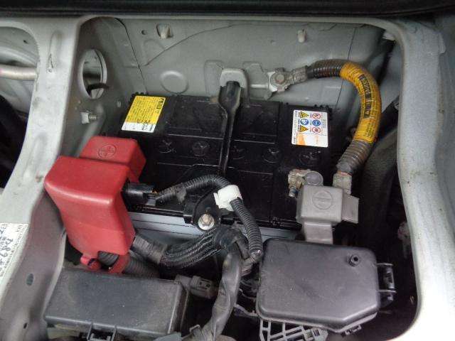 ハイエースワゴン ＤＸ　２ＷＤ　ＤＸ　２７００ｃｃ　２ＴＲノンターボエンジン　ＤＸ　総走行距離２４０，３９２ｋｍ　　　デュアルエアバッグ　社外カーテン　ＣＤ　カセット　時計　ホイールキャップ４枚　ミドルルーフ　１０人乗り（38枚目）