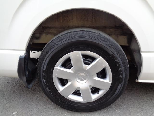 ハイエースワゴン ＤＸ　２ＷＤ　ＤＸ　２７００ｃｃ　２ＴＲノンターボエンジン　ＤＸ　総走行距離２４０，３９２ｋｍ　　　デュアルエアバッグ　社外カーテン　ＣＤ　カセット　時計　ホイールキャップ４枚　ミドルルーフ　１０人乗り（40枚目）