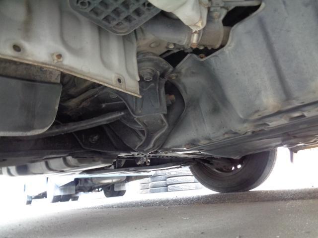 ハイエースワゴン ＤＸ　２ＷＤ　ＤＸ　２７００ｃｃ　２ＴＲノンターボエンジン　ＤＸ　総走行距離２４０，３９２ｋｍ　　　デュアルエアバッグ　社外カーテン　ＣＤ　カセット　時計　ホイールキャップ４枚　ミドルルーフ　１０人乗り（49枚目）