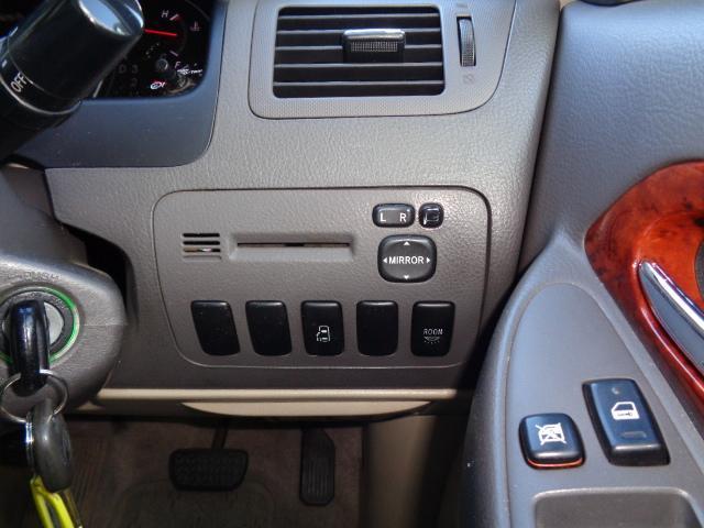 アルファードV MXトレゾアアルカンターラバージョン MXトレゾアアルカンターラバージョン 1MZ 3000ccガソリン 8人乗り 5ドア MNH10W 取説 ワンセグTV バックモニター ナビ アルミホイール 左リア自動ドア 時計 空気清浄機 ETC(31枚目)