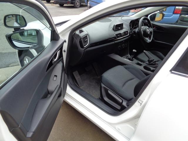 アクセラ 教習車両 教習車両 1600ccガソリン Z6エンジン 5MT 2WD 走行距離61,658km 補助ブレーキ除去可(15枚目)