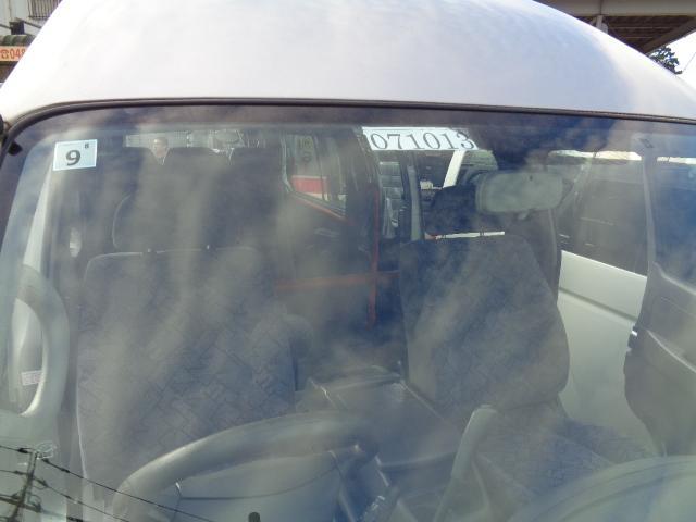 キャラバン 2400ccKA24ノンターボガソリンエンジン 10人乗り送迎車両 デュアルエアコン ABS リクライニングモケットシート カセット 時計 ホイールキャップ ハイルーフ ETC センタードアロック(19枚目)