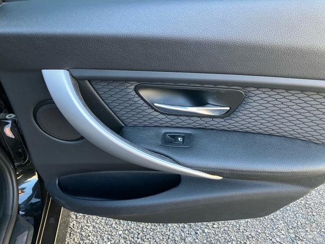 3シリーズ 320d Mスポーツ フロントスポイラー トランクスポイラー ディーゼル ツインタワーターボ プッシュスタート スマートキー スペアキー 純正マルチナビ ETC パワーシート ヘッドライトクリア加工済 禁煙車(34枚目)