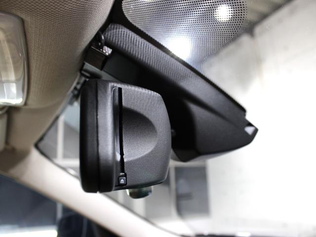 3シリーズ 320i xDrive ラグジュアリー CarPlay/ナビゲーション/ベージュ革シート/Bカメラ/キセノンヘッドライト/社外18インチAW/ミラーETC/バックソナー/Pシート/シートH/シートM/ブルートゥース/フロントスポイラー/禁煙(19枚目)