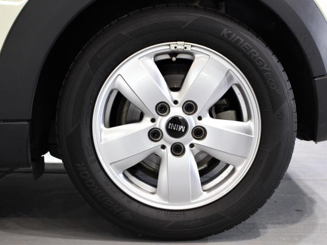 クーパーD 新車保証 禁煙車 純正HDDタッチナビ LEDヘッド バックカメラ 前後センサー インテリセーフティ コンフォートアクセス ETC 取説 記録簿 スペアキー MINIカーテシライト Bluetooth(75枚目)