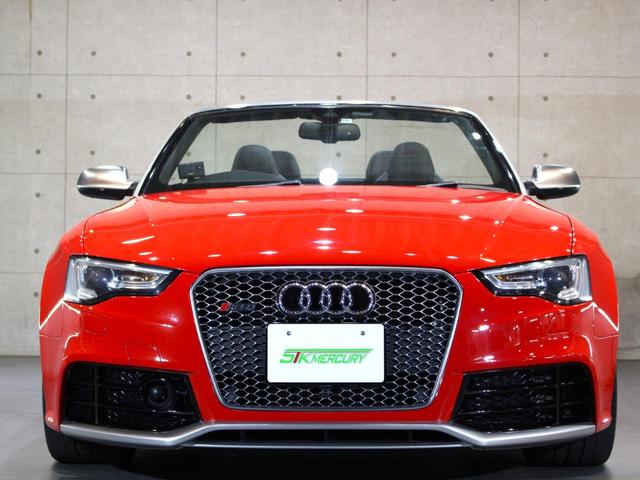 アウディ ＲＳ５カブリオレ