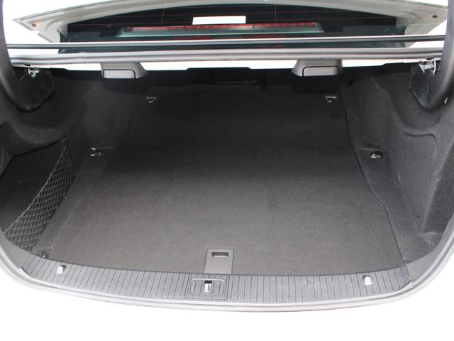 Ｅクラス Ｅ２２０ブルーテック　アバンギャルド　後期・ＬＥＤライト・タイヤ４本新品・純正ナビＢカメラ・全周囲カメラ・フルセグ・ドラレコ・ディストロニックプラス・キーレスゴー・パドルシフト・コーナーセンサー・シートヒーター・１８アルミ・Ｐシート（11枚目）