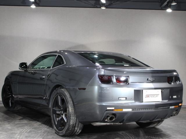 シボレーカマロ LT RS 正規ディーラー車 黒革 社外ナビ 地デジ バックカメラ スペアキー ヘッドUPD 後方センサー クルコン パワーシート(5枚目)