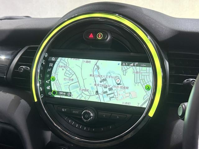 MINI クーパーS 1オーナー/純正ナビゲーション/地デジ/バックカメラ/コーナーセンサー/LEDヘッドライト/ACC/衝突警告/コンフォートアクセス/パドル/ブルートゥース/ミラーETC/アームレスト/禁煙/(17枚目)