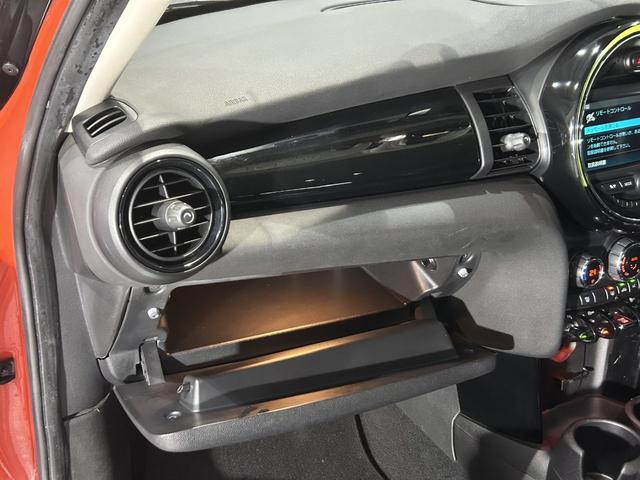 MINI クーパーS 1オーナー/純正ナビゲーション/地デジ/バックカメラ/コーナーセンサー/LEDヘッドライト/ACC/衝突警告/コンフォートアクセス/パドル/ブルートゥース/ミラーETC/アームレスト/禁煙/(39枚目)