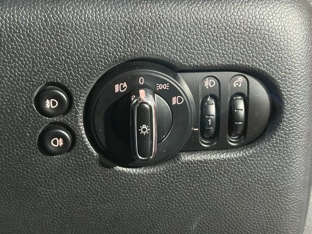 MINI クーパーS 1オーナー/純正ナビゲーション/地デジ/バックカメラ/コーナーセンサー/LEDヘッドライト/ACC/衝突警告/コンフォートアクセス/パドル/ブルートゥース/ミラーETC/アームレスト/禁煙/(40枚目)