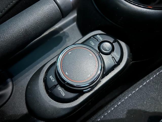 MINI クーパーS 1オーナー/純正ナビゲーション/地デジ/バックカメラ/コーナーセンサー/LEDヘッドライト/ACC/衝突警告/コンフォートアクセス/パドル/ブルートゥース/ミラーETC/アームレスト/禁煙/(52枚目)