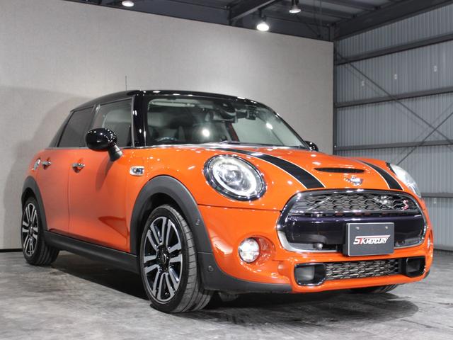 MINI クーパーS 1オーナー/純正ナビゲーション/地デジ/バックカメラ/コーナーセンサー/LEDヘッドライト/ACC/衝突警告/コンフォートアクセス/パドル/ブルートゥース/ミラーETC/アームレスト/禁煙/(75枚目)