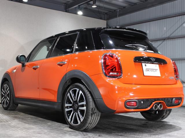 MINI クーパーS 1オーナー/純正ナビゲーション/地デジ/バックカメラ/コーナーセンサー/LEDヘッドライト/ACC/衝突警告/コンフォートアクセス/パドル/ブルートゥース/ミラーETC/アームレスト/禁煙/(77枚目)