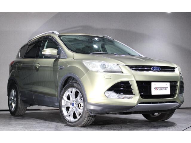 クーガ タイタニアム 4WD・サンルーフ・黒レザー・純正ナビBカメラ・サイドカメラ・前後ドラレコ・キセノン・シートヒーター・クルーズC・リアPゲート・18アルミ・Bトゥース・USB・コーナーセンサー・Pシート・18アルミ(14枚目)