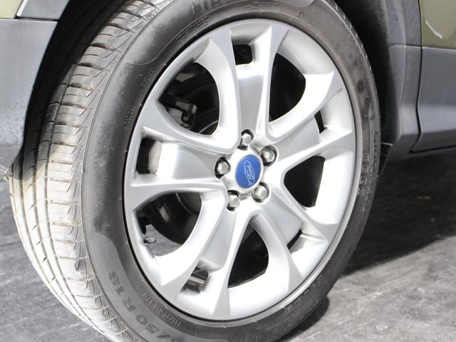 クーガ タイタニアム 4WD・サンルーフ・黒レザー・純正ナビBカメラ・サイドカメラ・前後ドラレコ・キセノン・シートヒーター・クルーズC・リアPゲート・18アルミ・Bトゥース・USB・コーナーセンサー・Pシート・18アルミ(17枚目)