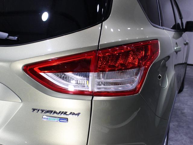 クーガ タイタニアム 4WD・サンルーフ・黒レザー・純正ナビBカメラ・サイドカメラ・前後ドラレコ・キセノン・シートヒーター・クルーズC・リアPゲート・18アルミ・Bトゥース・USB・コーナーセンサー・Pシート・18アルミ(47枚目)