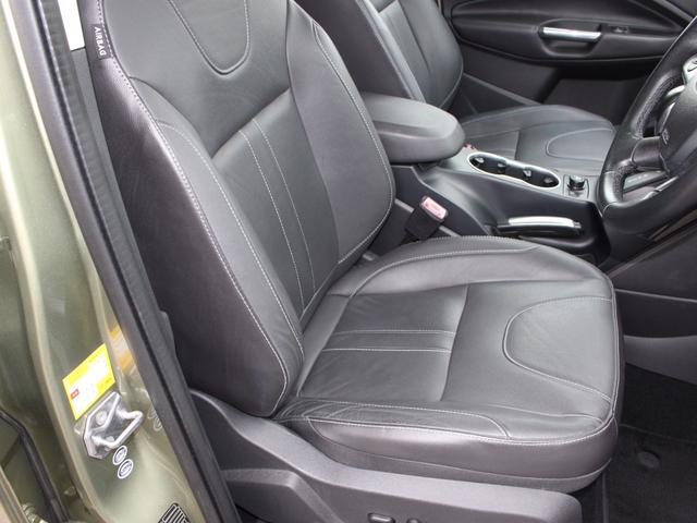 クーガ タイタニアム 4WD・サンルーフ・黒レザー・純正ナビBカメラ・サイドカメラ・前後ドラレコ・キセノン・シートヒーター・クルーズC・リアPゲート・18アルミ・Bトゥース・USB・コーナーセンサー・Pシート・18アルミ(53枚目)