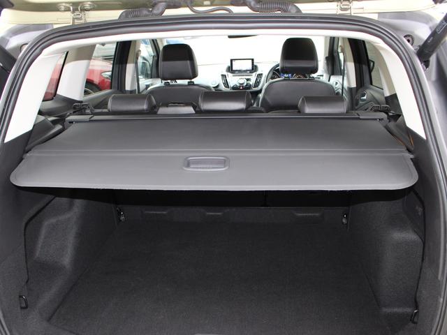 クーガ タイタニアム 4WD・サンルーフ・黒レザー・純正ナビBカメラ・サイドカメラ・前後ドラレコ・キセノン・シートヒーター・クルーズC・リアPゲート・18アルミ・Bトゥース・USB・コーナーセンサー・Pシート・18アルミ(59枚目)