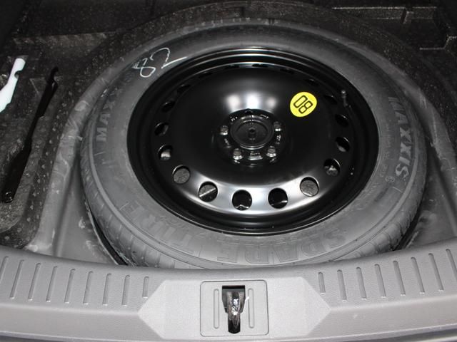 クーガ タイタニアム 4WD・サンルーフ・黒レザー・純正ナビBカメラ・サイドカメラ・前後ドラレコ・キセノン・シートヒーター・クルーズC・リアPゲート・18アルミ・Bトゥース・USB・コーナーセンサー・Pシート・18アルミ(60枚目)