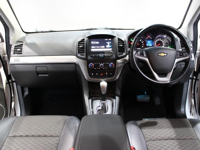 シボレーキャプティバ ベースグレード 後期モデル/CarPlay/ハーフレザー/バックカメラ/Bluetooth/純正19AW/(6枚目)