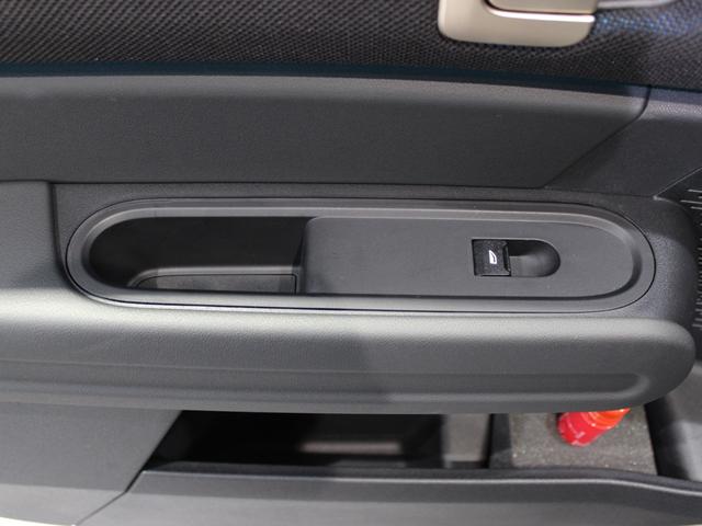 MINI カントリーマンC クラシック・トリム ディーラーデモカー/純正ナビ/トップビュー/ACC/衝突警告/BSM/レーンA/LEDライト/ミラーETC/ステアリングアシスト/パーキングアシスト/ワイヤレス充電/アンビエント/シートステアリングH(31枚目)