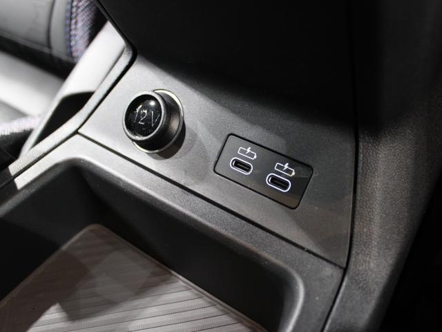 MINI カントリーマンC クラシック・トリム ディーラーデモカー/純正ナビ/トップビュー/ACC/衝突警告/BSM/レーンA/LEDライト/ミラーETC/ステアリングアシスト/パーキングアシスト/ワイヤレス充電/アンビエント/シートステアリングH(50枚目)