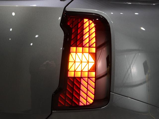 MINI カントリーマンC クラシック・トリム ディーラーデモカー/純正ナビ/トップビュー/ACC/衝突警告/BSM/レーンA/LEDライト/ミラーETC/ステアリングアシスト/パーキングアシスト/ワイヤレス充電/アンビエント/シートステアリングH(66枚目)