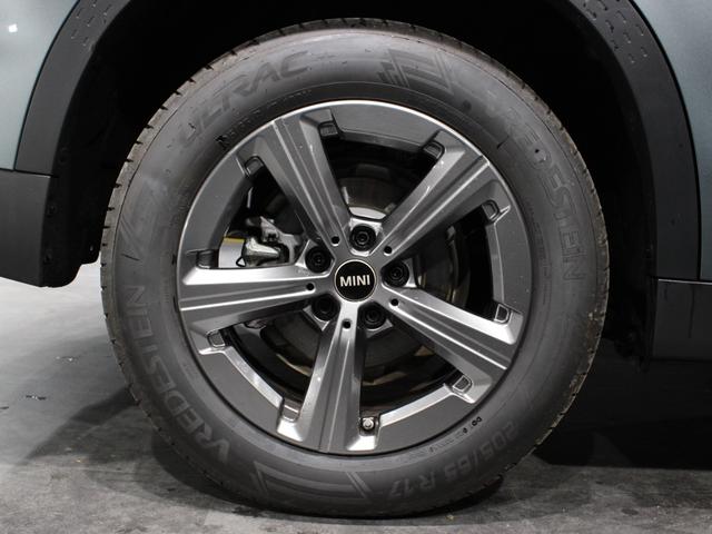 MINI カントリーマンC クラシック・トリム ディーラーデモカー/純正ナビ/トップビュー/ACC/衝突警告/BSM/レーンA/LEDライト/ミラーETC/ステアリングアシスト/パーキングアシスト/ワイヤレス充電/アンビエント/シートステアリングH(69枚目)