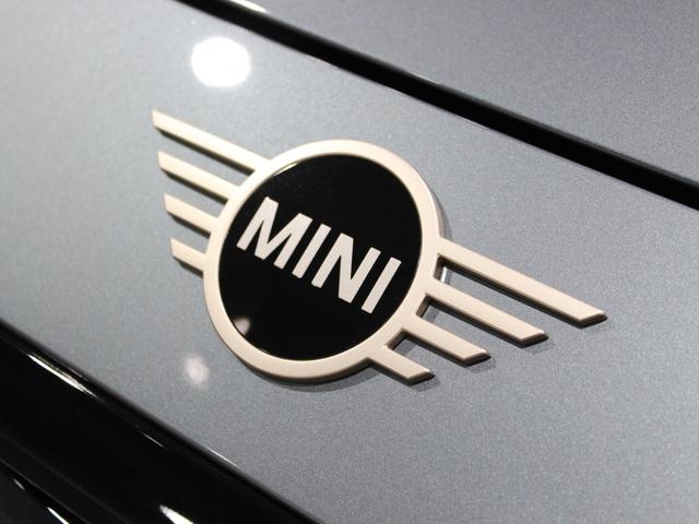 MINI カントリーマンC クラシック・トリム ディーラーデモカー/純正ナビ/トップビュー/ACC/衝突警告/BSM/レーンA/LEDライト/ミラーETC/ステアリングアシスト/パーキングアシスト/ワイヤレス充電/アンビエント/シートステアリングH(80枚目)