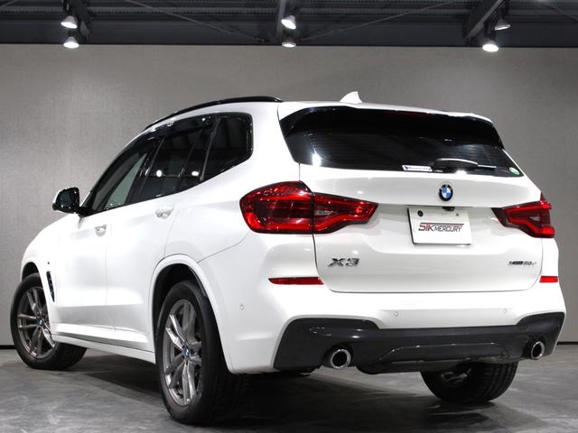 令和２年式　ＢＭＷ　Ｘ３　２０ｄ　Ｍスポーツ　右Ｈ　修復歴無　実走行３．７万キロが入庫致しましたのでご紹介させて頂きます。外装の状態はとても綺麗な状態でほぼ無傷に近い状態が保たれております。