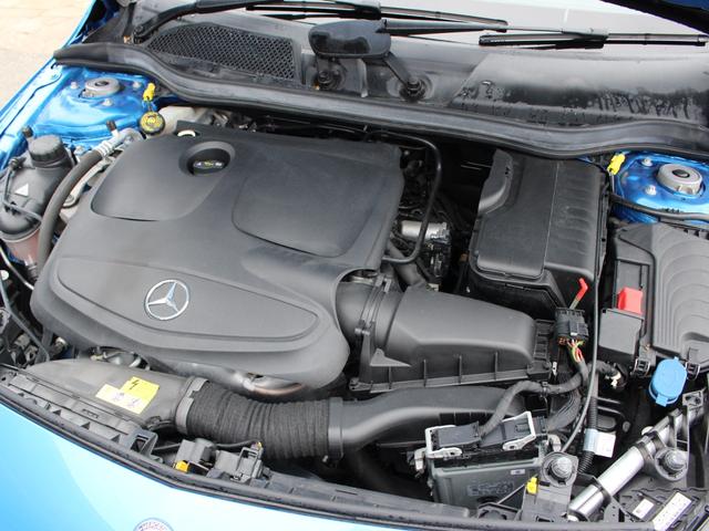 Ａクラス Ａ１８０　禁煙車　レーダーセーフティ　純正ナビ　ドラレコ　ＣａｒＰｌａｙ　バックカメラ　地デジ　ＥＴＣ　ＬＥＤヘッド　パドルシフト　ブラスポ　シートヒーター　キーレスゴー（8枚目）