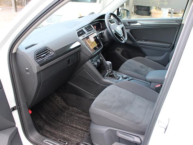 ティグアン ＴＤＩ　４モーション　ハイライン　純正ディスプロ　ヘッドＵＰＤ　全周囲カメラ　前後ドラレコ　走行ＴＶ　ＡＣＣ　ＣａｒＰｌａｙ　ＥＴＣ　ＬＥＤヘッド　前後シートヒーター　電動トランク（9枚目）