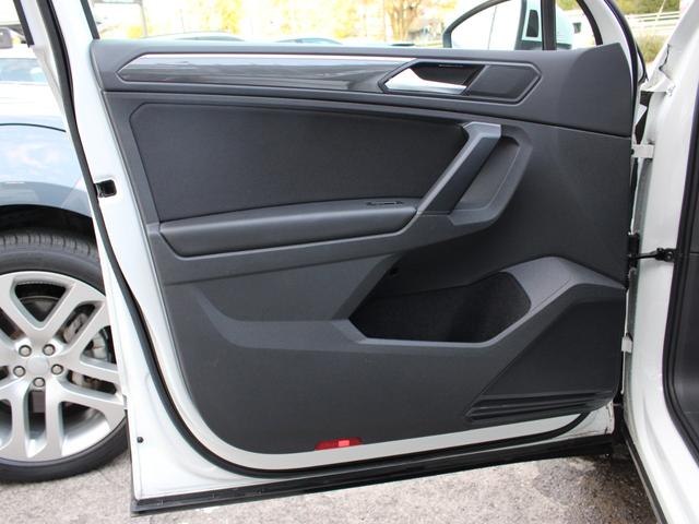 ティグアン ＴＤＩ　４モーション　ハイライン　純正ディスプロ　ヘッドＵＰＤ　全周囲カメラ　前後ドラレコ　走行ＴＶ　ＡＣＣ　ＣａｒＰｌａｙ　ＥＴＣ　ＬＥＤヘッド　前後シートヒーター　電動トランク（30枚目）