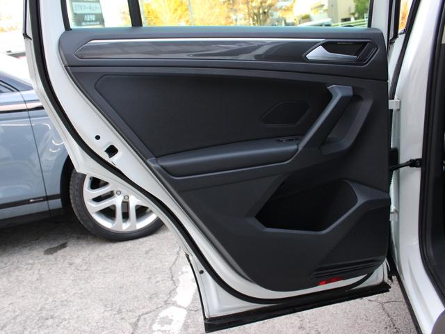 ティグアン ＴＤＩ　４モーション　ハイライン　純正ディスプロ　ヘッドＵＰＤ　全周囲カメラ　前後ドラレコ　走行ＴＶ　ＡＣＣ　ＣａｒＰｌａｙ　ＥＴＣ　ＬＥＤヘッド　前後シートヒーター　電動トランク（31枚目）