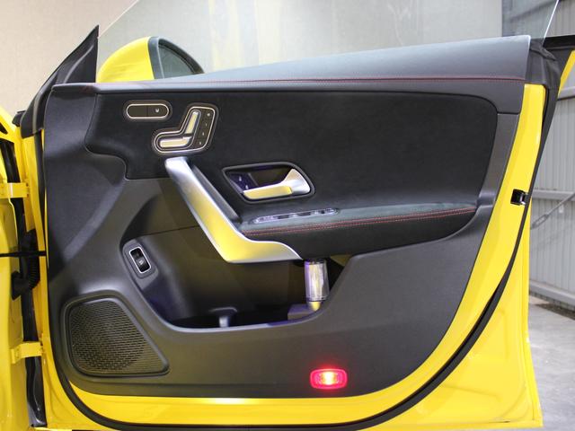 CLAクラス シューティングブレーク CLA200d シューティングブレーク AMGライン レーダーセーフティ/純正ナビ/バックカメラ/地デジ/Bluetooth/電動トランク/LEDライト/アンビエントライト/シートヒーター/純正18AW(31枚目)