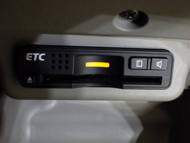 オデッセイ Ｌ　禁煙　アラウンドビューカメラ　スマキー　オートエアコン　オートクルーズ　ＨＤＤナビ　ＤＶＤ　ＥＴＣ　パワーシート　バックカメラ　３列シート　ワンセグＴＶ　ナビＴＶ　ＡＢＳ　パワーウインドウ　キーレス（16枚目）