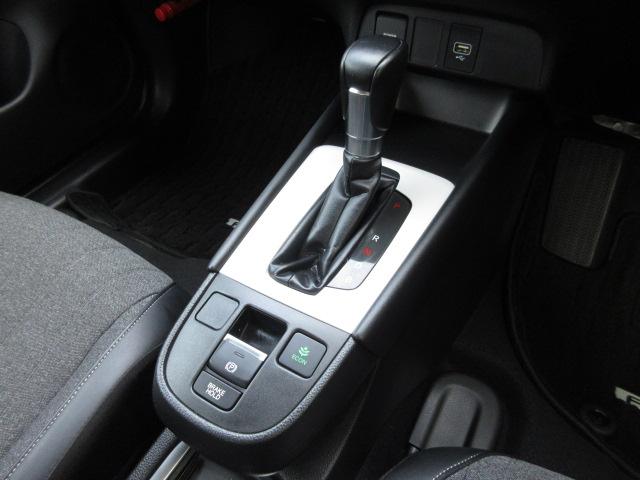 フィット ｅ：ＨＥＶホーム　禁煙車　元レンタカー　コネクト対応ナビ　リアカメラ　ＢＴオーディオ　センシング　フルセグ　Ｃセンサー　整備記録簿　ワンオーナ　リヤカメラ　サイドＳＲＳ　ＬＥＤヘッドランプ　スマートキー　ナビＴＶ（13枚目）