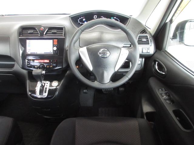 セレナ ハイウェイスターS-ハイブリッド 禁煙車 SDナビゲーション リアカメラ ETC リア左側パワースライドドア スマートキー フルセグTV CD クルーズコントロール ディスチャージヘッドライト アルミホイール VSA ワンオーナ(9枚目)