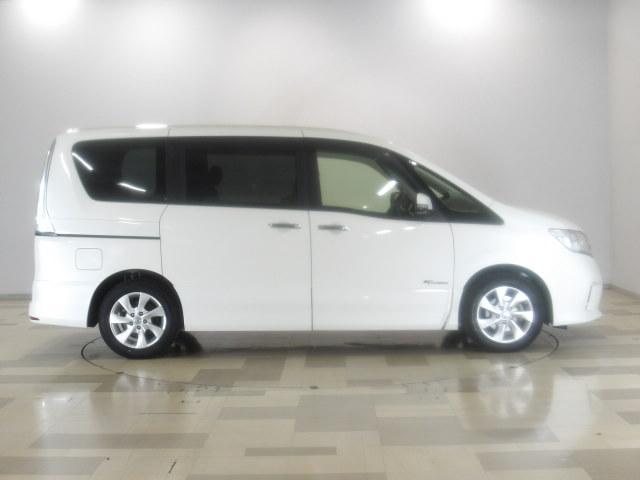 セレナ ハイウェイスターS-ハイブリッド 禁煙車 SDナビゲーション リアカメラ ETC リア左側パワースライドドア スマートキー フルセグTV CD クルーズコントロール ディスチャージヘッドライト アルミホイール VSA ワンオーナ(20枚目)