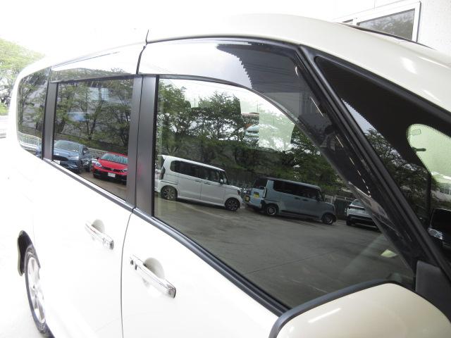 セレナ ハイウェイスターS-ハイブリッド 禁煙車 SDナビゲーション リアカメラ ETC リア左側パワースライドドア スマートキー フルセグTV CD クルーズコントロール ディスチャージヘッドライト アルミホイール VSA ワンオーナ(23枚目)