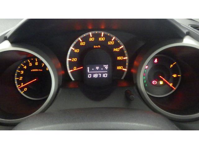 フィット Ｌ　禁煙車　ＤＶＤ再生　エアコン　キーレス　リアカメラ　ＥＴＣ付き　ＡＢＳ　ナビＴＶ　パワーウィンドウ　デュアルエアバック　パワーステアリング　ワンセグ　エアバック　ＨＤＤナビ（9枚目）