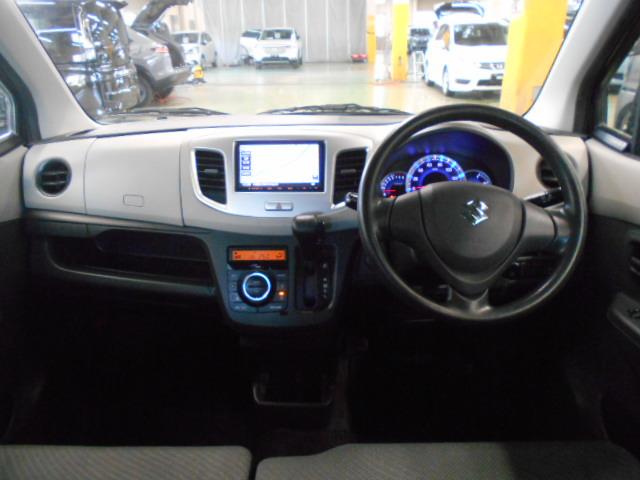 ワゴンＲ ＦＸ　禁煙車純正ナビ　キーレスエントリー　運転駅シートヒーター　ＥＴＣ　ＣＤ　ワンセグＴＶ　シ－トヒ－タ－　ナビＴＶ　Ａストップ　盗難防止　ＡＵＴＯエアコン　Ｗエアバッグ　ＡＢＳ　エアバック　パワーウィンド（8枚目）
