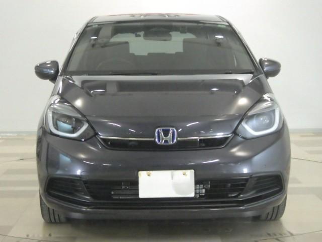 フィット ｅ：ＨＥＶホーム　禁煙車　前後誤発進抑制機能　クリソナ　助手席エアバッグ　運転席エアバッグ　アイドリングストップ　ＬＥＤライト　バックカメラ　ＡＢＳ　サイドエアバッグ　オートクルーズコントロール　フルセグＴＶ　記録簿（29枚目）