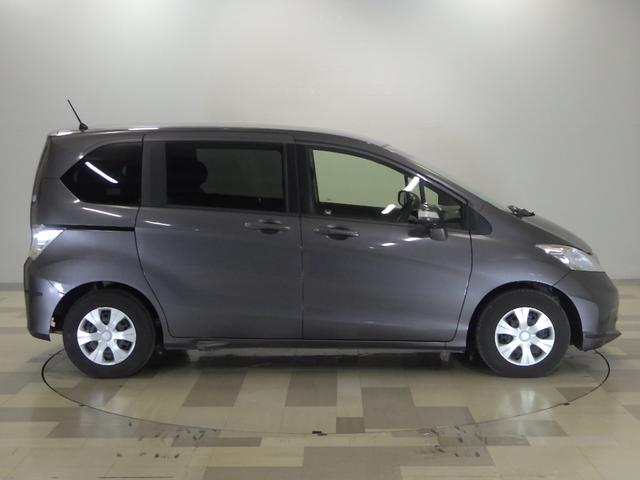 フリード Ｇジャストセレクション　禁煙車　メモリーナビ　リア両側パワースライドドア　ディスチャージヘッドライト　リアカメラ　スマートキー　フルセグＴＶ　ブルートゥース音楽　ミュージックラック　ブルートゥース音楽　ＥＴＣ　ＶＳＡ　イモビ（22枚目）