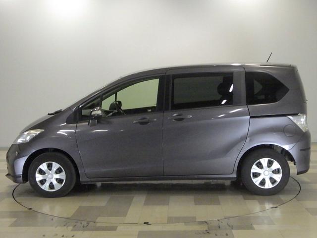 フリード Ｇジャストセレクション　禁煙車　メモリーナビ　リア両側パワースライドドア　ディスチャージヘッドライト　リアカメラ　スマートキー　フルセグＴＶ　ブルートゥース音楽　ミュージックラック　ブルートゥース音楽　ＥＴＣ　ＶＳＡ　イモビ（24枚目）